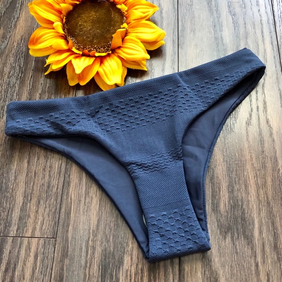 ❌SOLD❌🦋B2G1🦋TAVIK ALI Textured Ombré Blue Bottom - Picture 4 of 8